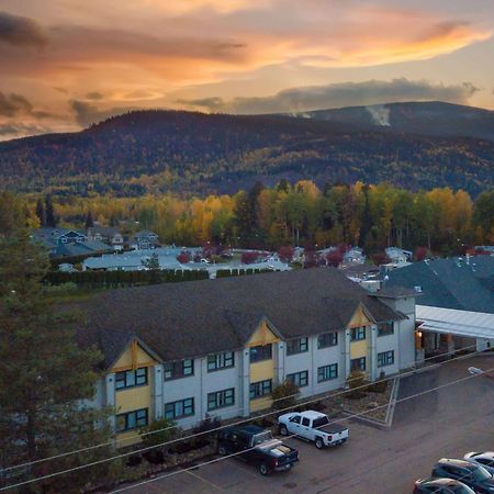 Prestige Hudson Bay Lodge & Conference Centre, Worldhotels Crafted Collection Смитерс Экстерьер фото