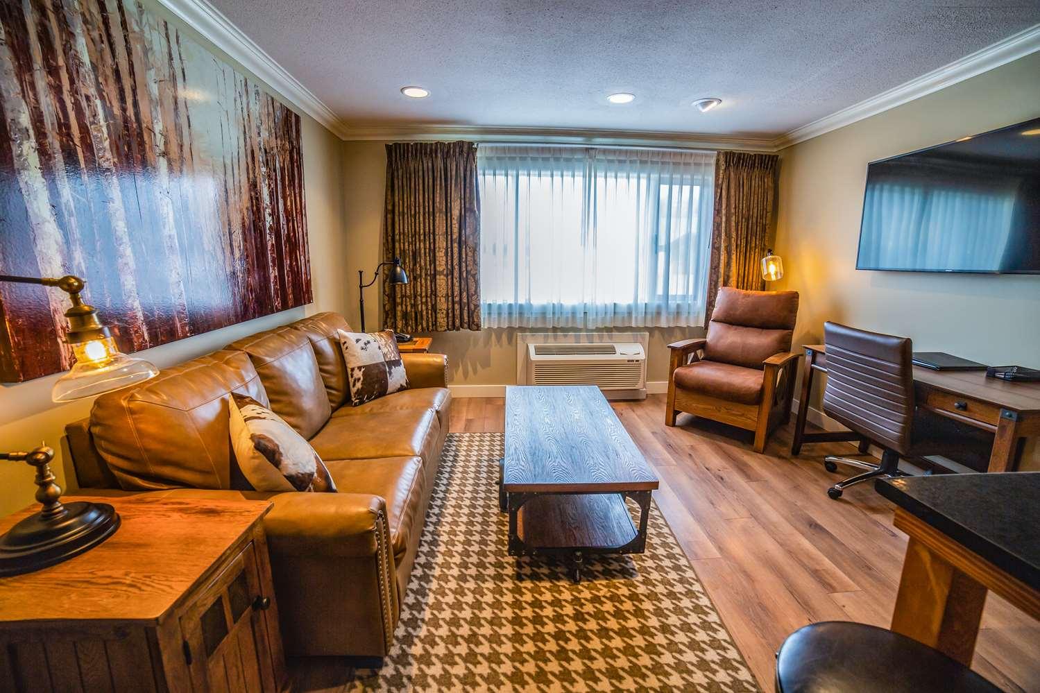 Prestige Hudson Bay Lodge & Conference Centre, Worldhotels Crafted Collection Смитерс Экстерьер фото
