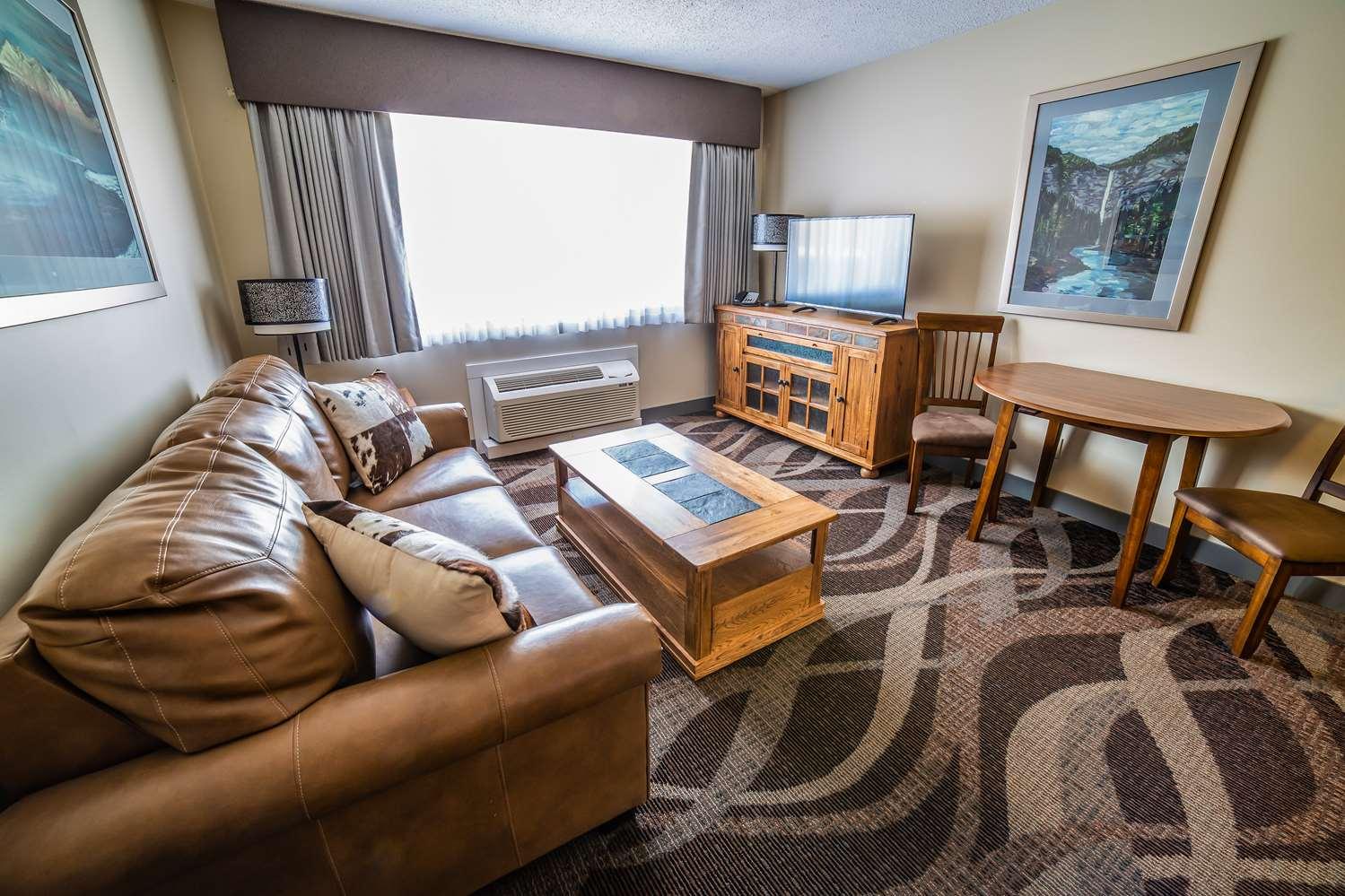Prestige Hudson Bay Lodge & Conference Centre, Worldhotels Crafted Collection Смитерс Экстерьер фото
