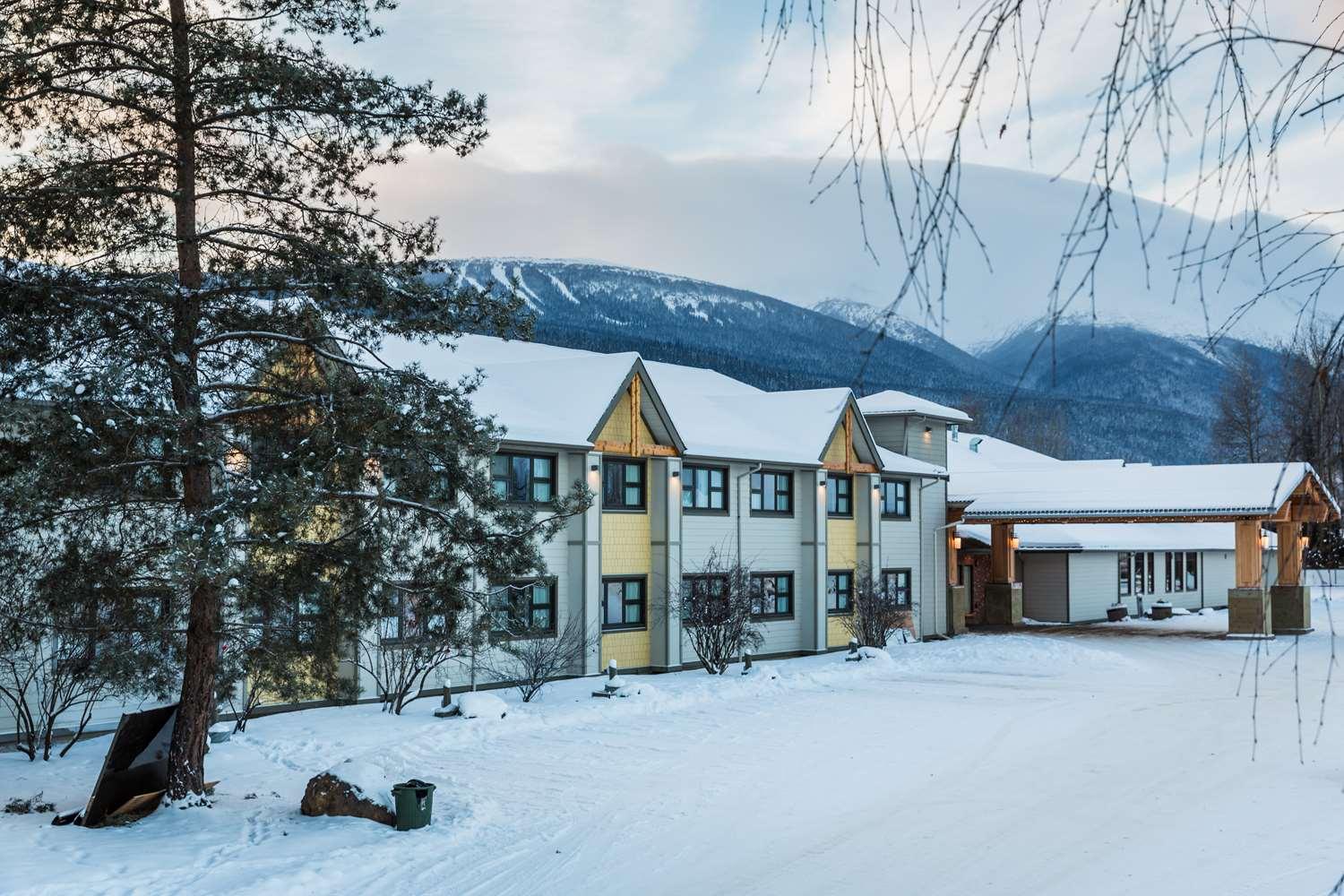 Prestige Hudson Bay Lodge & Conference Centre, Worldhotels Crafted Collection Смитерс Экстерьер фото