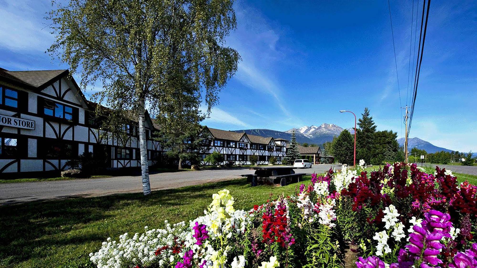 Prestige Hudson Bay Lodge & Conference Centre, Worldhotels Crafted Collection Смитерс Экстерьер фото