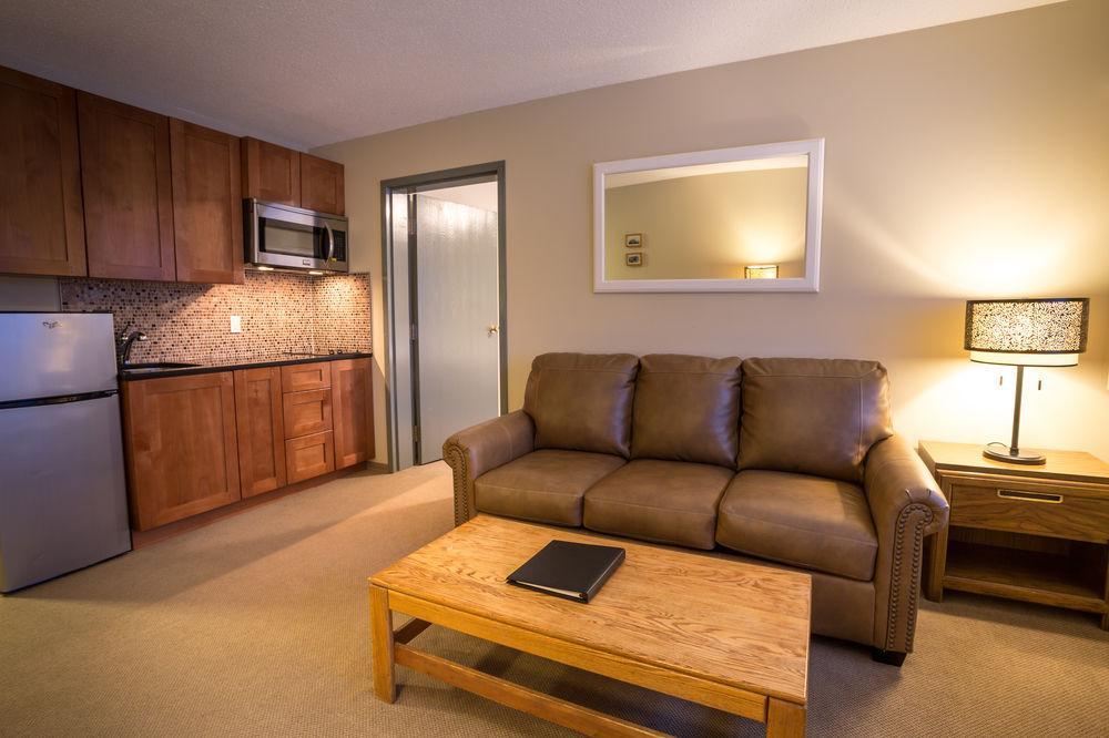 Prestige Hudson Bay Lodge & Conference Centre, Worldhotels Crafted Collection Смитерс Экстерьер фото