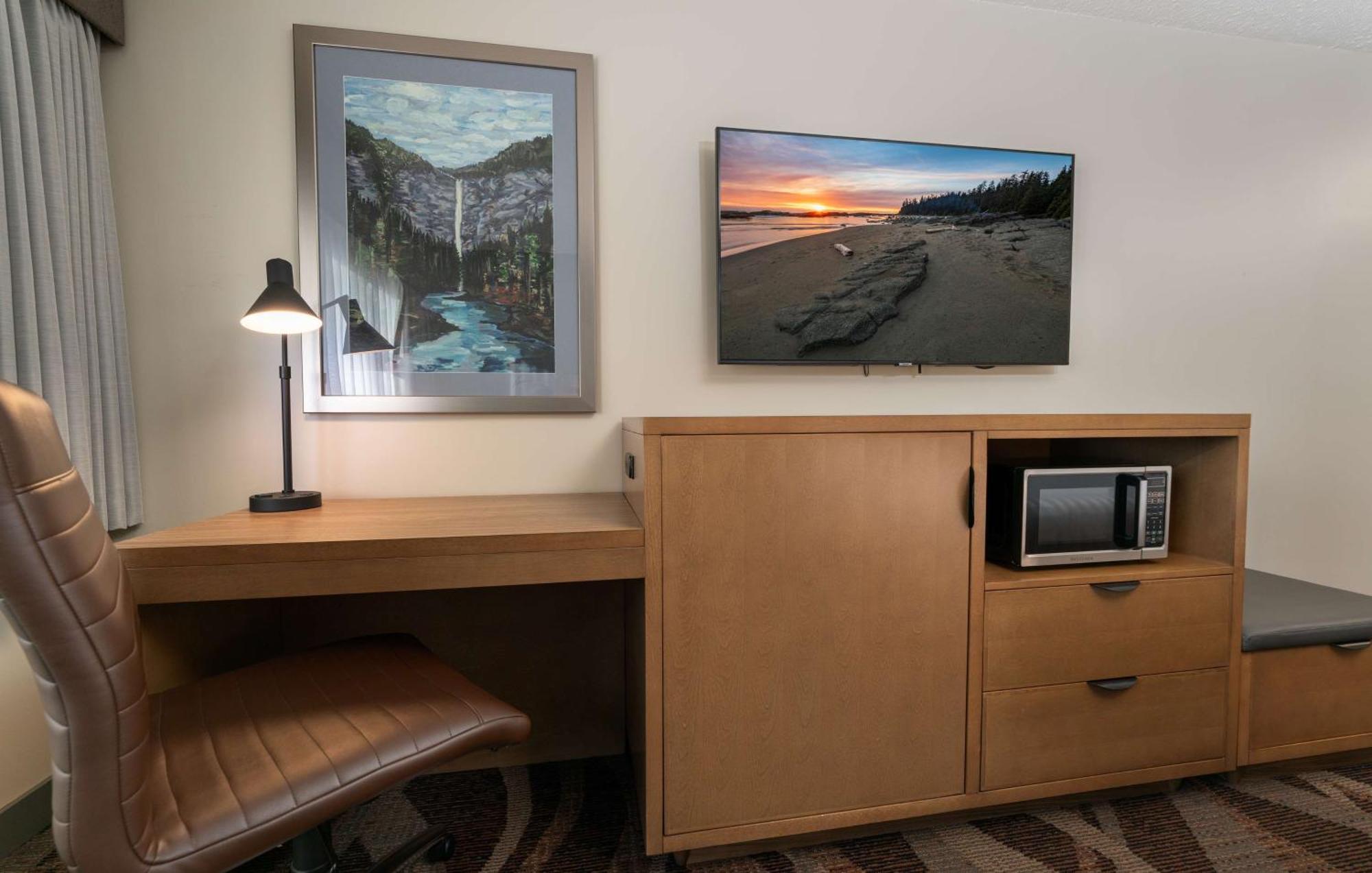 Prestige Hudson Bay Lodge & Conference Centre, Worldhotels Crafted Collection Смитерс Экстерьер фото