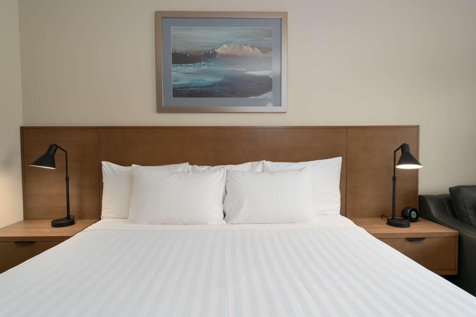 Prestige Hudson Bay Lodge & Conference Centre, Worldhotels Crafted Collection Смитерс Экстерьер фото
