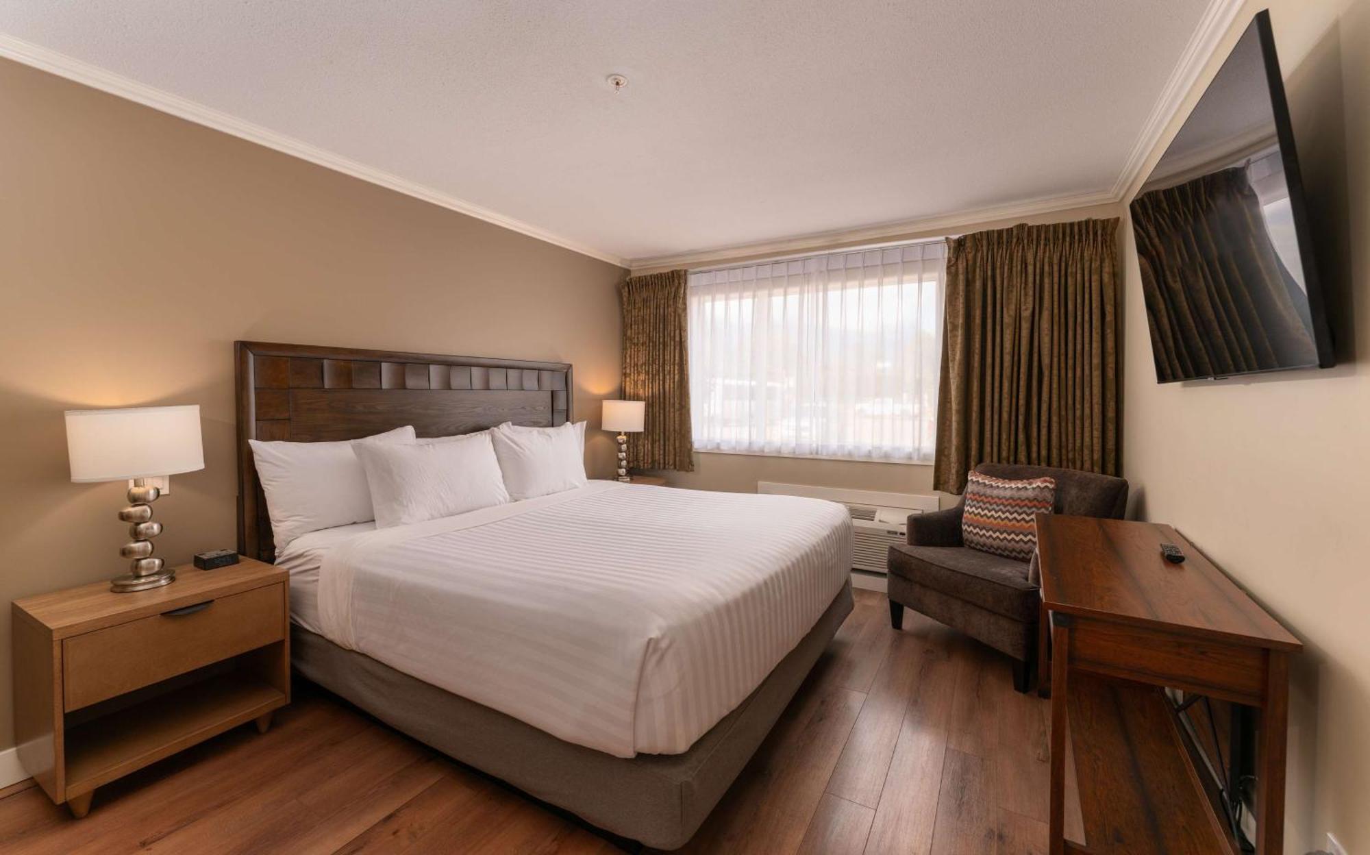 Prestige Hudson Bay Lodge & Conference Centre, Worldhotels Crafted Collection Смитерс Экстерьер фото